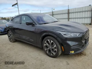 2022 Ford Mustang Mach-E Premium with VIN 3FMTK3SU5NMA30121, listed as a Copart auction lot 58409445 with 28,377 mi miles and Salvage title. Bid and sale history available at DreamBid. Image 4.