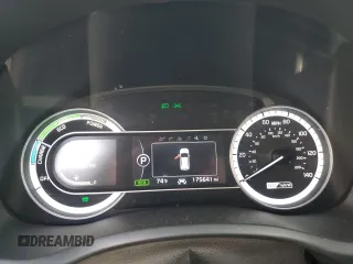 2018 Kia Niro Touring with VIN KNDCE3LC5J5132391, listed as a Copart auction lot 86009974 with 175,641 mi miles and Clean Title. Bid and sale history available at carsss.com. Image 9.