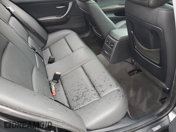 2007 BMW 3 Series 328xi with VIN WBAVC93517KX58143, listed as a Copart auction lot 52036035 with 161,954 mi miles and Salvage title. Bid and sale history available at DreamBid. Image 10.