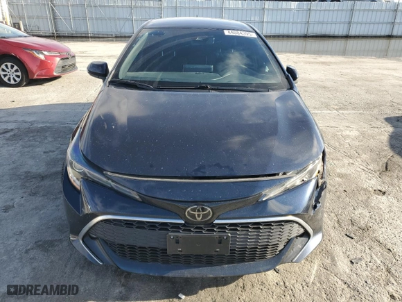 2021 Toyota Corolla Hatchback XSE with VIN JTNC4MBEXM3137464, listed as a Copart auction lot 44084395 with 39,569 mi miles and Salvage Title. Bid and sale history available at carsss.com. Image 5.