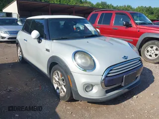 2014 MINI Hardtop with VIN WMWXM5C55ET936089, listed as a IAAI auction lot 42556362 with 169,450 mi miles and . Bid and sale history available at DreamBid. Image 1.