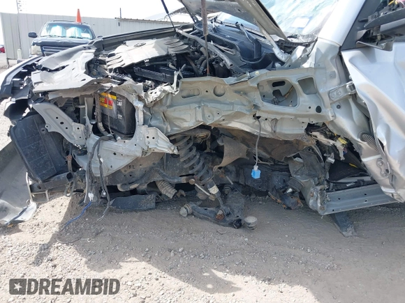 2020 Toyota 4Runner SR5 with VIN JTEZU5JR6L5224902, listed as a IAAI auction lot 42526718 with 75,673 mi miles and . Bid and sale history available at DreamBid. Image 6.
