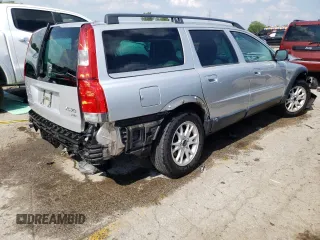 2004 Volvo V70 XC70 with VIN YV1SZ59H041166744, listed as a Copart auction lot 59748324 with 0 mi miles and Salvage Title. Bid and sale history available at carsss.com. Image 3.