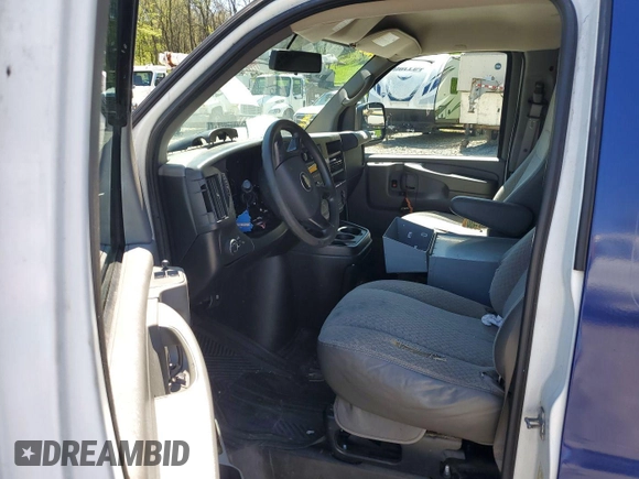 2013 Chevrolet Express Cargo with VIN 1GCSGAFX6D1137958, listed as a IAAI auction lot 42650988 with 66,975 mi miles and . Bid and sale history available at DreamBid. Image 7.