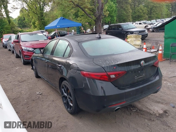 2021 Alfa Romeo Giulia Ti z VIN ZARFANBN5M7643816, wystawiony jako IAAI lot #42231651 z przebiegiem 36 195 mil mil oraz . Historia ofert i sprzedaży dostępna na DreamBid. Obrazek 14.