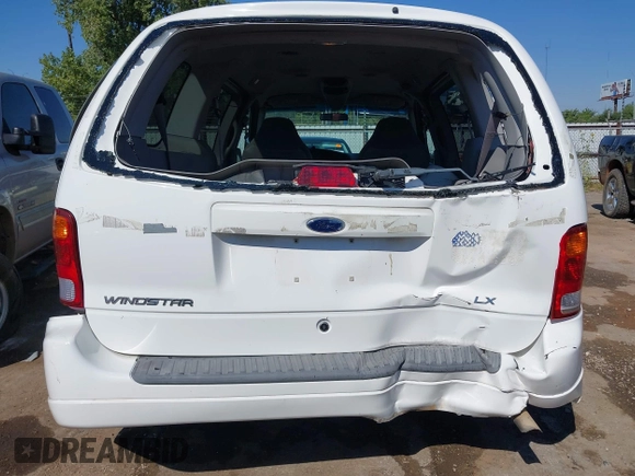 2002 Ford Windstar GL with VIN 2FMDA51442BB28784, listed as a IAAI auction lot 40236485 with 73,137 mi miles and . Bid and sale history available at carsss.com. Image 16.