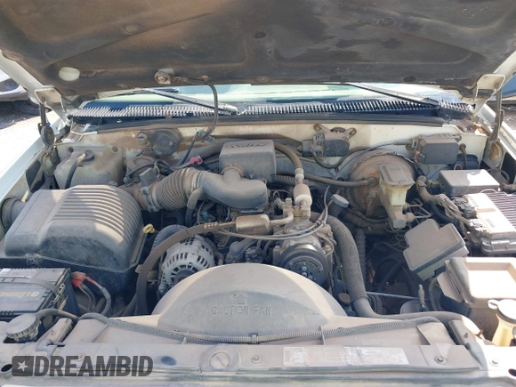 1996 GMC Yukon with VIN 1GKEK13R2TJ746811, listed as a IAAI auction lot 41955840 with 2,242,108 mi miles. Bid and sale history available at carsss.com. Image 10.