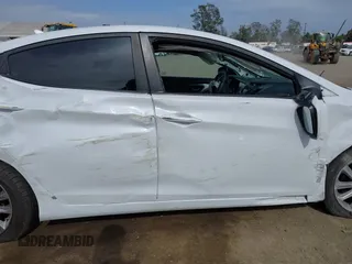 2015 Hyundai Elantra SE с VIN 5NPDH4AE7FH592021, выставлен на аукционе IAAI как лот 42251541 с пробегом Не указан миль и . История ставок и продаж доступна на DreamBid. Изображение 19.