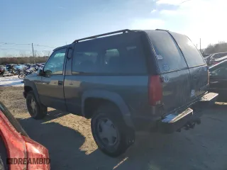 1999 Chevrolet Tahoe with VIN 3GNEK18R4XG120020, listed as a Copart auction lot 89172005 with 197,409 mi miles and Non Repairable. Bid and sale history available at carsss.com. Image 2.