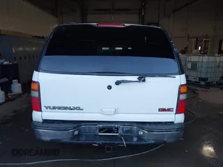 2000 GMC Yukon XL SLT with VIN 3GKEC16T7YG112844, listed as a IAAI auction lot 41374619 with 310,321 mi miles and . Bid and sale history available at DreamBid. Image 17.