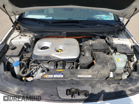 2016 Hyundai Sonata Hybrid SE with VIN KMHE24L17GA020547, listed as a Copart auction lot 66882603 with 82,070 mi miles. Bid and sale history available at carsss.com. Image 12.