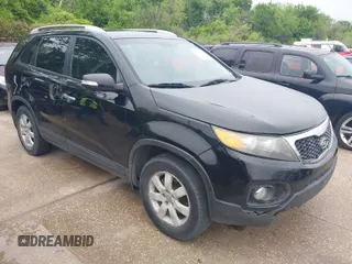 2013 Kia Sorento LX with VIN 5XYKT3A67DG391846, listed as a IAAI auction lot 41966568 with 235,579 mi miles. Bid and sale history available at carsss.com. Image 1.