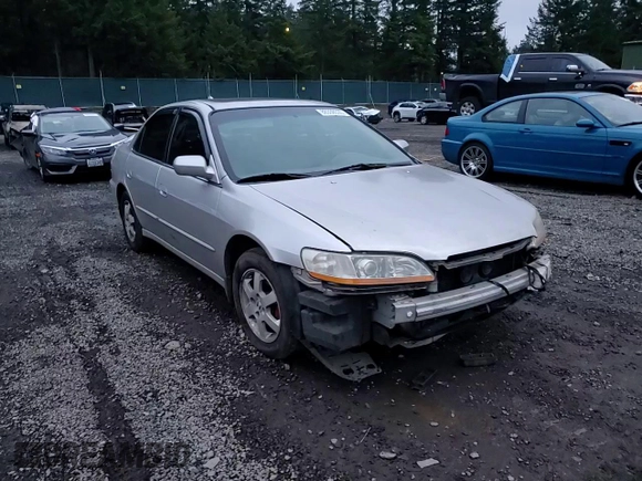 1998 Honda Accord EX with VIN 1HGCG5553WA120695, listed as a Copart auction lot 88338535 with 202,771 mi miles and Salvage title. Bid and sale history available at DreamBid. Image 10.