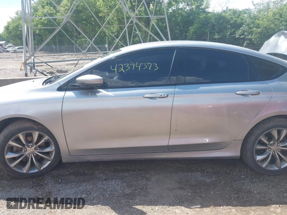 2015 Chrysler 200 S с VIN 1C3CCCBB5FN696911, выставлен на аукционе IAAI как лот 42394373 с пробегом 142 101 миль миль и . История ставок и продаж доступна на DreamBid. Изображение 14.