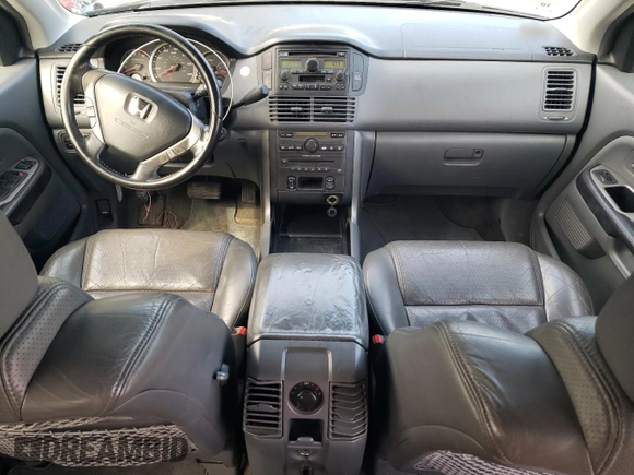 2005 Honda Pilot EX-L with VIN 5FNYF18515B035128, listed as a Copart auction lot 52935285 with 184,566 mi miles and Clean Title. Bid and sale history available at carsss.com. Image 8.