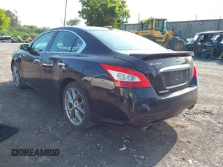 2011 Nissan Maxima SV with VIN 1N4AA5AP5BC853124, listed as a IAAI auction lot 42391492 with 152,097 mi miles and . Bid and sale history available at DreamBid. Image 3.