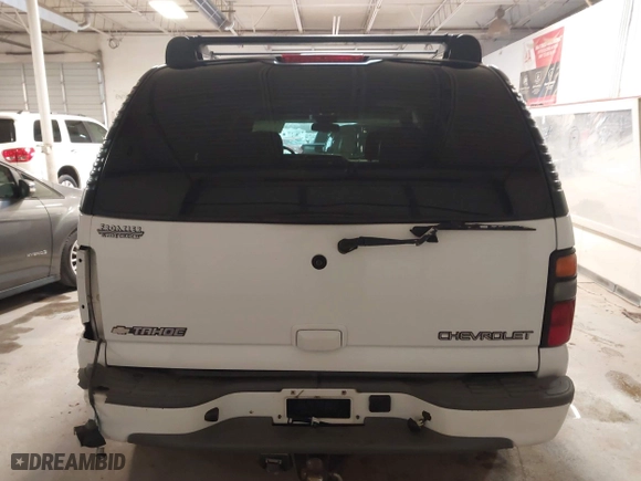 2005 Chevrolet Tahoe Z71 with VIN 1GNEC13TX5R173365, listed as a IAAI auction lot 41630555 with 188,675 mi miles. Bid and sale history available at carsss.com. Image 16.