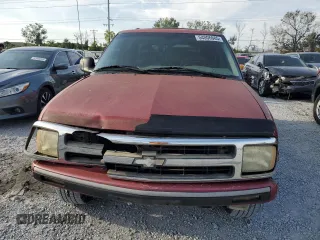 1996 Chevrolet Blazer z VIN 1GNCS13W7T2150216, wystawiony jako Copart lot #54006685 z przebiegiem 1 518 487 mil mil oraz Szkoda całkowita • Salvage title. Historia ofert i sprzedaży dostępna na DreamBid. Obrazek 5.