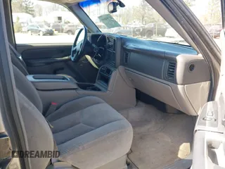 2003 Chevrolet Tahoe LS z VIN 1GNEK13T13J144304, wystawiony jako IAAI lot #41784000 z przebiegiem 363 478 mil mil oraz . Historia ofert i sprzedaży dostępna na DreamBid. Obrazek 5.