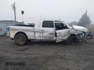 2016 Ram 2500 Laramie with VIN 3C6UR5NL2GG287071, listed as a IAAI auction lot 40989387 with 104,781 mi miles and . Bid and sale history available at DreamBid. Image 13.