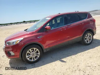 2019 Ford Escape SE z VIN 1FMCU0GD3KUB26225, wystawiony jako Copart lot #52307495 z przebiegiem 65 486 mil mil oraz Czysty tytuł • Clean title. Historia ofert i sprzedaży dostępna na DreamBid. Obrazek 1.