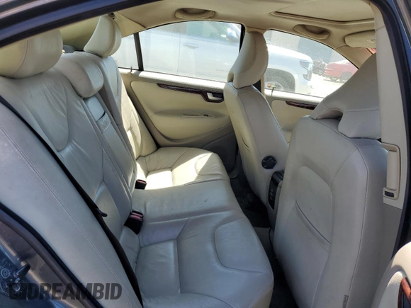 2005 Volvo S60 with VIN YV1RS592452426153, listed as a Copart auction lot 53129744 with 191,056 mi miles and Salvage Title. Bid and sale history available at carsss.com. Image 10.