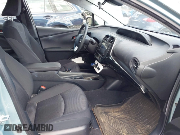 2018 Toyota Prius Two with VIN JTDKBRFU7J3590988, listed as a IAAI auction lot 41876636 with 72,851 mi miles. Bid and sale history available at carsss.com. Image 5.