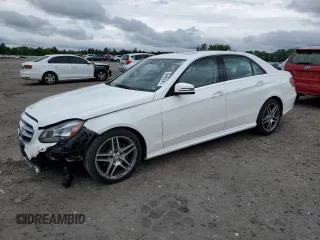 2015 Mercedes-Benz E 350 Luxury z VIN WDDHF8JB8FB105341, wystawiony jako Copart lot #56466245 z przebiegiem 73 068 mil mil oraz Szkoda całkowita • Salvage title. Historia ofert i sprzedaży dostępna na DreamBid. Obrazek 1.
