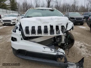 2017 Jeep Cherokee Latitude with VIN 1C4PJMCB0HW614278, listed as a Copart auction lot 87836675 with 0 mi miles and Clean Title. Bid and sale history available at carsss.com. Image 5.