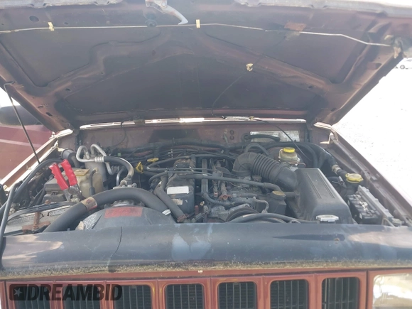 2000 Jeep Cherokee z VIN 1J4FF48S1YL256206, wystawiony jako IAAI lot #42835740 z przebiegiem 131 864 mil mil oraz . Historia ofert i sprzedaży dostępna na DreamBid. Obrazek 10.