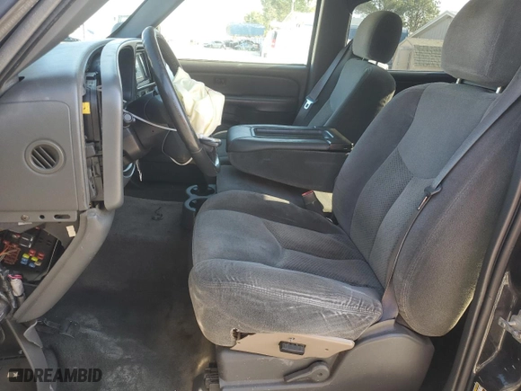 2004 Chevrolet Silverado 1500 Crew Cab LS with VIN 2GCEC13T441332624, listed as a Copart auction lot 83424804 with 253,625 mi miles and Salvage Title. Bid and sale history available at carsss.com. Image 7.