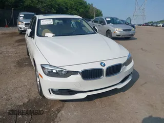 2015 BMW 3 Series 328i xDrive с VIN WBA3B5G51FNS20388, выставлен на аукционе IAAI как лот 42399201 с пробегом 97 349 миль миль и . История ставок и продаж доступна на DreamBid. Изображение 6.