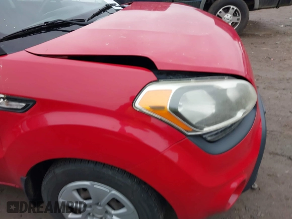 2013 Kia Soul with VIN KNDJT2A58D7571041, listed as a IAAI auction lot 41429547 with 137,573 mi miles and . Bid and sale history available at DreamBid. Image 14.