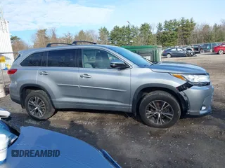 2018 Toyota Highlander LE with VIN 5TDBZRFH7JS839416, listed as a IAAI auction lot 41903167 with 97,420 mi miles and . Bid and sale history available at DreamBid. Image 13.