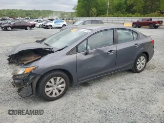 2012 Honda Civic LX z VIN 2HGFB2F56CH325224, wystawiony jako Copart lot #53303275 z przebiegiem 302 370 mil mil oraz Szkoda całkowita • Salvage title. Historia ofert i sprzedaży dostępna na DreamBid. Obrazek 1.