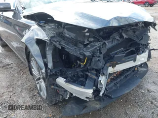 2018 Genesis G80 3.8L с VIN KMHGN4JE6JU255808, выставлен на аукционе IAAI как лот 42348710 с пробегом Не указан миль и . История ставок и продаж доступна на DreamBid. Изображение 16.