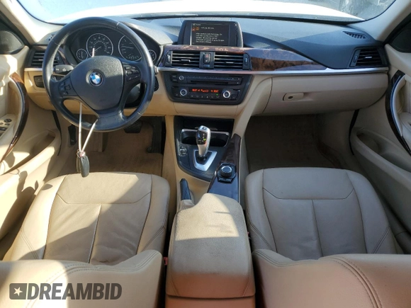 2013 BMW 3 Series 328i с VIN WBA3A5G52DNP19023, выставлен на аукционе Copart как лот 54585875 с пробегом 153 231 миль миль и Списание • Salvage title. История ставок и продаж доступна на DreamBid. Изображение 8.
