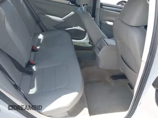 2015 Volkswagen Passat 1.8T Limited Edition with VIN 1VWAT7A35FC109653, listed as a IAAI auction lot 41917568 with 118,912 mi miles. Bid and sale history available at carsss.com. Image 8.