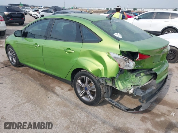 2018 Ford Focus SE z VIN 1FADP3FE5JL222542, wystawiony jako IAAI lot #42265608 z przebiegiem 107 397 mil mil oraz . Historia ofert i sprzedaży dostępna na DreamBid. Obrazek 3.