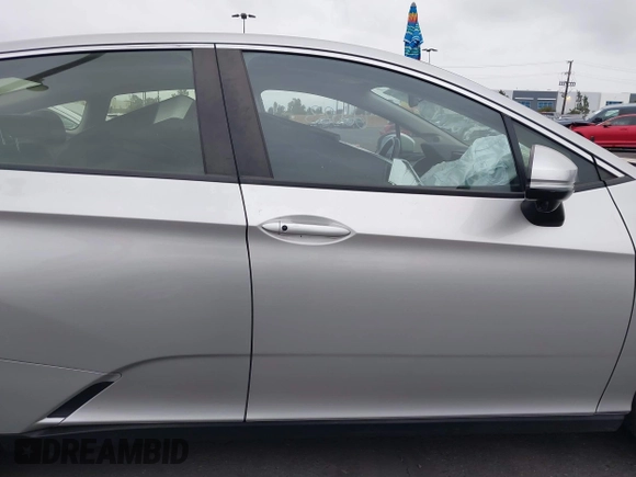 2018 Honda Clarity Touring with VIN JHMZC5F32JC014588, listed as a IAAI auction lot 42066633 with 89,316 mi miles. Bid and sale history available at carsss.com. Image 14.