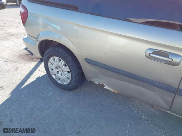 2005 Chrysler Town & Country with VIN 1C4GP45R15B253865, listed as a IAAI auction lot 41355427 with 201,314 mi miles. Bid and sale history available at carsss.com. Image 6.