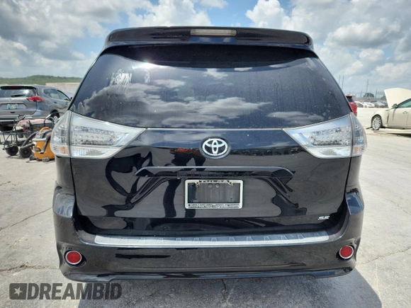 2015 Toyota Sienna SE with VIN 5TDXK3DC8FS590100, listed as a Copart auction lot 63878265 with 158,031 mi miles and Clean title. Bid and sale history available at DreamBid. Image 6.