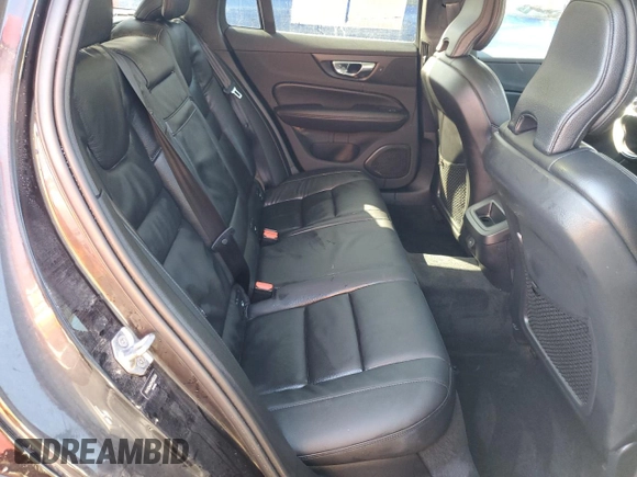 2021 Volvo V60 z VIN YV4102WK0M1065324, wystawiony jako Copart lot #76804034 z przebiegiem Nie podano mil oraz Czysty tytuł • Clean title. Historia ofert i sprzedaży dostępna na DreamBid. Obrazek 11.