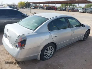 2006 Nissan Altima 2.5 S with VIN 1N4AL11D16N428518, listed as a IAAI auction lot 41917353 with 182,184 mi miles. Bid and sale history available at carsss.com. Image 4.
