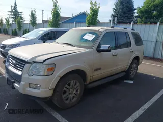 2008 Ford Explorer Limited z VIN 1FMEU75E28UA84071, wystawiony jako IAAI lot #42469696 z przebiegiem 268 251 mil mil oraz . Historia ofert i sprzedaży dostępna na DreamBid. Obrazek 2.