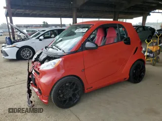 2009 Smart fortwo Pure z VIN WMEEJ31X79K249060, wystawiony jako Copart lot #56927145 z przebiegiem Nie podano mil oraz Szkoda całkowita • Salvage title. Historia ofert i sprzedaży dostępna na DreamBid. Obrazek 1.