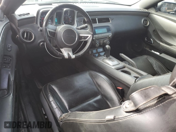 2011 Chevrolet Camaro 2LT z VIN 2G1FC3DD5B9208294, wystawiony jako Copart lot #49329525 z przebiegiem 125 798 mil mil oraz Szkoda całkowita • Salvage title. Historia ofert i sprzedaży dostępna na DreamBid. Obrazek 8.