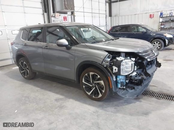 2023 Mitsubishi Outlander SE with VIN JA4J4UA87PZ053640, listed as a IAAI auction lot 41992423 with 51,075 mi miles. Bid and sale history available at carsss.com. Image 1.