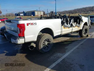 2017 Ford F-250 Lariat z VIN 1FT7W2BT6HEB17693, wystawiony jako IAAI lot #41020067 z przebiegiem Nie podano mil oraz . Historia ofert i sprzedaży dostępna na DreamBid. Obrazek 4.