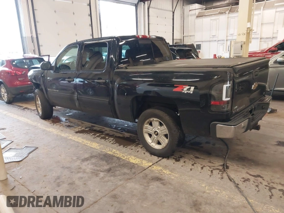 2009 Chevrolet Silverado 1500 LT with VIN 3GCEK23329G114477, listed as a IAAI auction lot 41653641 with 163,105 mi miles and . Bid and sale history available at DreamBid. Image 3.